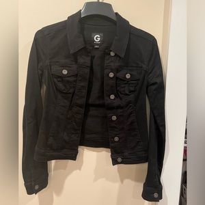 Guess black denim jacket only wore men once